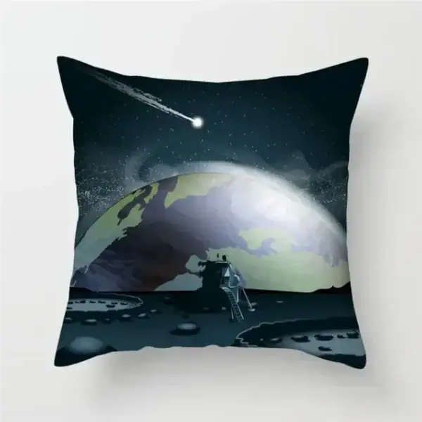 Coussin illustrant une scène spatiale avec la Terre, une comète et une station spatiale dans un ciel étoilé. Parfait pour les amateurs d'astronomie et de décoration scientifique.