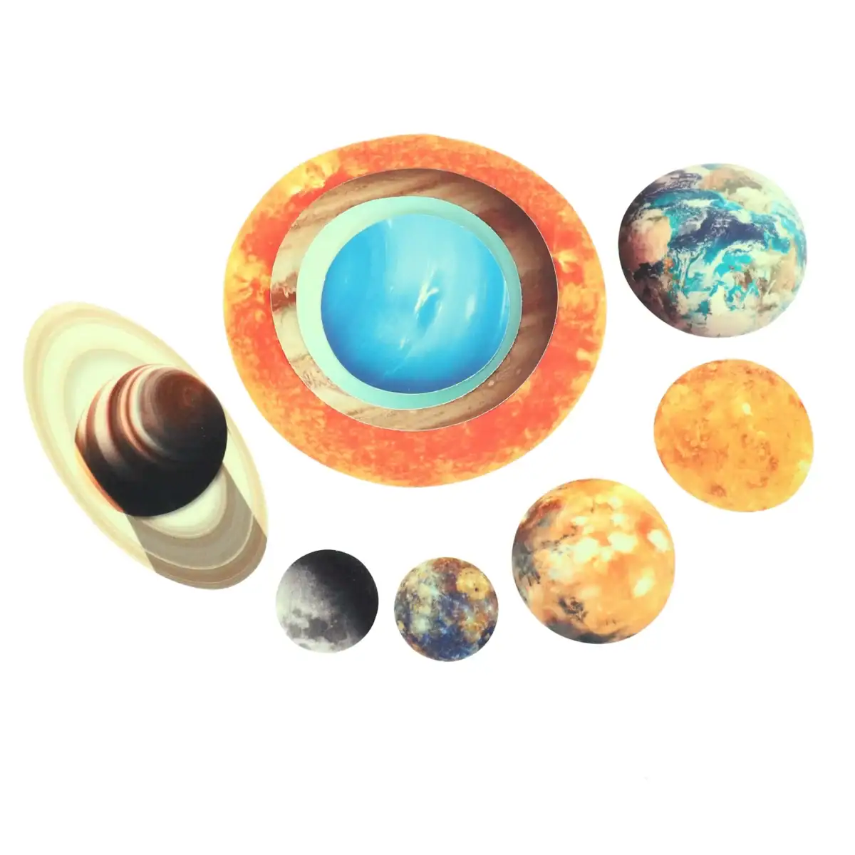Figurines de planètes du système solaire pour décoration scientifique.