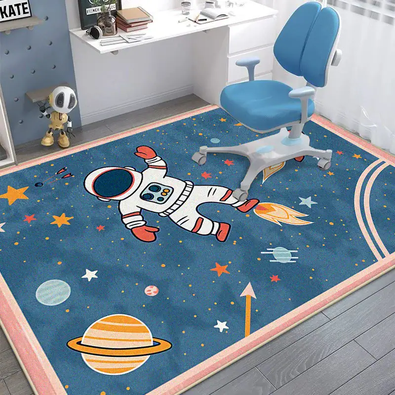 Tapis de jeu avec motif d'astronaute et planètes, idéal pour chambre d'enfant ou espace ludique.