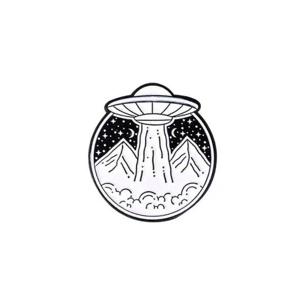 Vaisseau spatial futuriste sur fond de montagnes et ciel étoilé, illustration minimaliste en noir et blanc, évoquant la science-fiction et l'exploration spatiale.