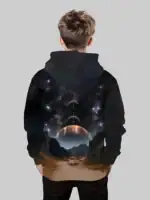 Vêtement pour enfant avec design d'espace et de planètes, idéal pour les amateurs d'astronomie et de science, apportant une touche d'univers à leur style.