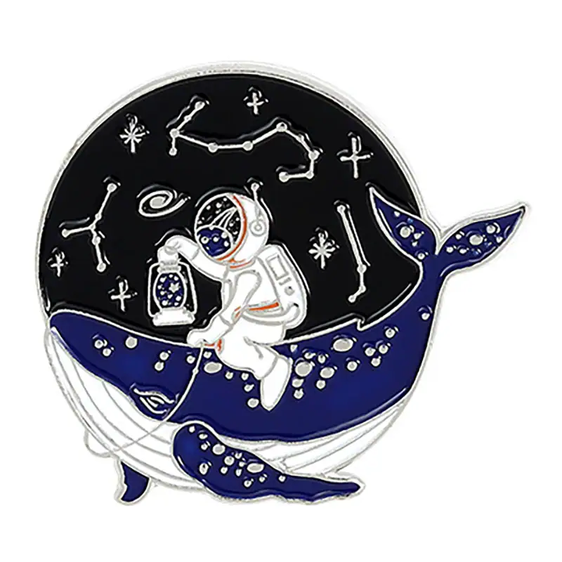 Panneau décoratif avec un astronaute et une baleine.