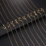 Colliers en or avec pendentifs de constellations zodiacales, parfaits pour les amateurs d'astrologie et de bijoux élégants.