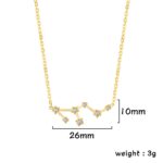 Collier constellation en or avec diamants, design délicat et élégant, parfait pour un style sophistiqué et moderne.