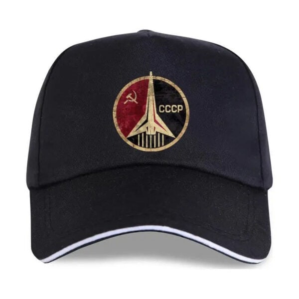 Casquette noire avec logo soviétique, symbole de l'Union soviétique et de la conquête spatiale, idéale pour les amateurs d'histoire et de science-fiction.