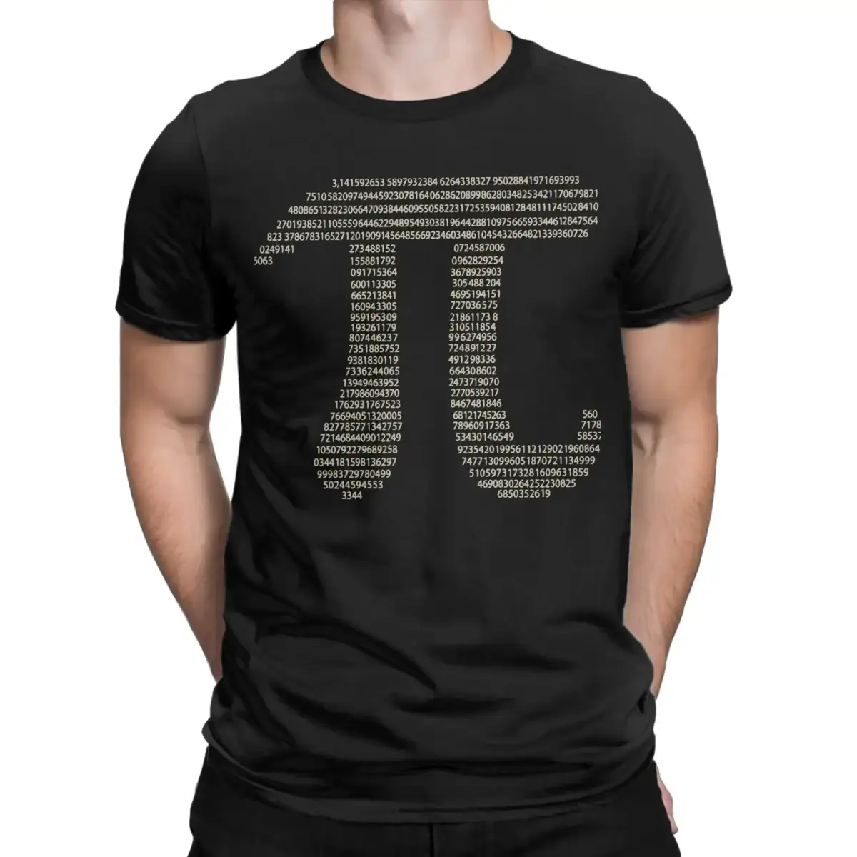 T-shirt noir avec un code QR scientifique composé de chiffres et de données numériques, illustrant la fusion entre la mode et la science.
