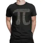 T-shirt noir avec un code QR scientifique composé de chiffres et de données numériques, illustrant la fusion entre la mode et la science.