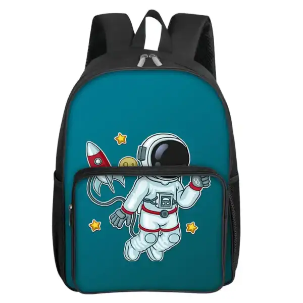 Sac à dos enfant avec motif astronaute, fusée et étoiles, parfait pour les jeunes passionnés d'espace et de sciences. Design ludique et coloré, idéal pour l'école ou les activités extrascolair.