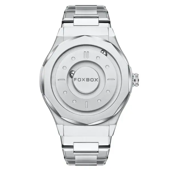 Montre moderne en acier inoxydable avec cadran minimaliste et design innovant, idéale pour les amateurs de gadgets scientifiques et de décoration d'intérieur inspirée de la science.