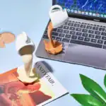 Tasse à café décorative en forme de liquide en éruption, inspirée par des expériences scientifiques, idéale pour la décoration de bureau ou cuisine.