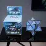 Explorez le cube lumineux "Star Sky" avec motif galactique, parfait pour la décoration scientifique et ludique.