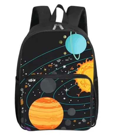 Sac à dos avec motif planétaire et espace.