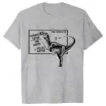 T-shirt avec illustration de dinosaure et notes de physique, parfait pour les amateurs de science et de dinosaures. Design original pour les passionnés de paléontologie et de physique.