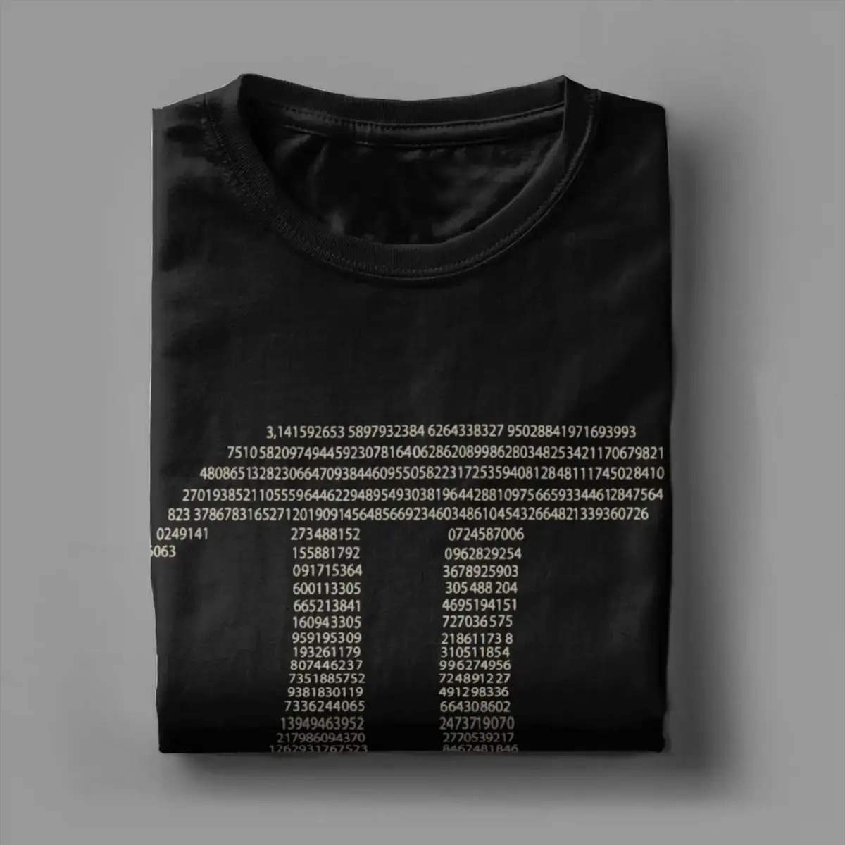 T-shirt noir avec impression de formules chimiques, chiffres et données scientifiques, parfait pour les amateurs de science et de technologie.