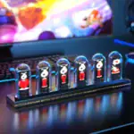 Porte-clés LED lumineux affichant le mot "LOVE" avec des personnages adorables, parfaits pour la décoration ou comme cadeau original.
