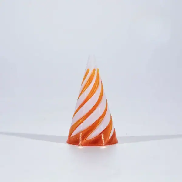 Bouchon de laboratoire en plastique avec rayures orange et blanches, utilisé pour la sécurité et la fermeture des contenants en laboratoire.