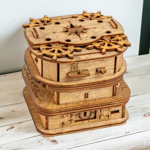 Horloge en bois vintage avec engrenages et mécanismes, décoration scientifique en bois, pièce artisanale pour collection ou décoration intérieure.