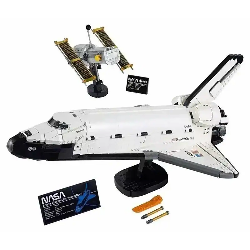 Vaisseau spatial LEGO NASA avec figurines et accessoires pour la décoration scientifique.
