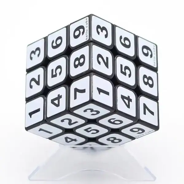 Cube Rubik 3x3 avec chiffres, puzzle éducatif et décoratif, parfait pour stimuler la logique et la concentration.