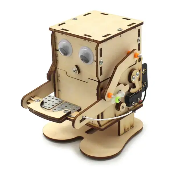Robot en bois avec yeux en boutons, bras articulés et base stable, idéal pour l'apprentissage et la décoration scientifique.