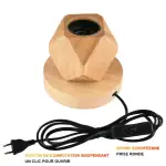 Lampe de bureau en bois avec design géométrique, idéale pour décoration intérieure moderne, avec câble électrique et interrupteur.