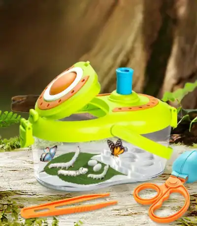 Jeu scientifique pour enfants avec bateau flottant, accessoires de découverte, et outils éducatifs pour stimuler l'apprentissage ludique.