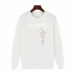 Sweatshirt blanc avec motifs mathématiques et texte "All you need is love" en rouge, parfait pour les amateurs de sciences et mathématiques.