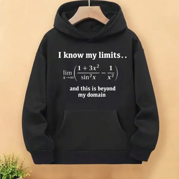 Vêtement à capuche avec formule mathématique et citation inspirante sur les limites.
