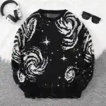 Pull galaxie noir avec motifs spirales et étoiles, parfait pour une décoration inspirée de l'univers et de la science.